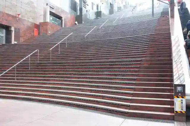 JR京都駅ビル大階段